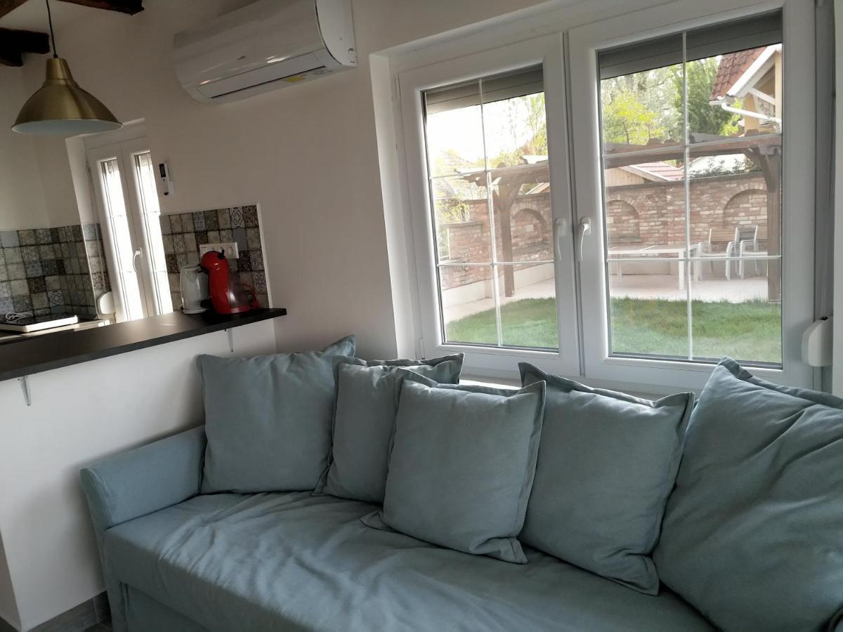 Exclusive Beachfront Villa Fonyód Eksteriør billede